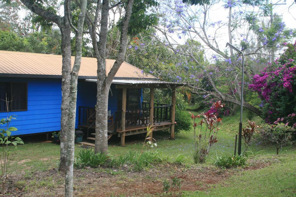Lake Eacham Tourist Park & Cabins Bilik gambar