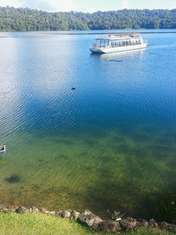 Lake Eacham Tourist Park & Cabins Luaran gambar