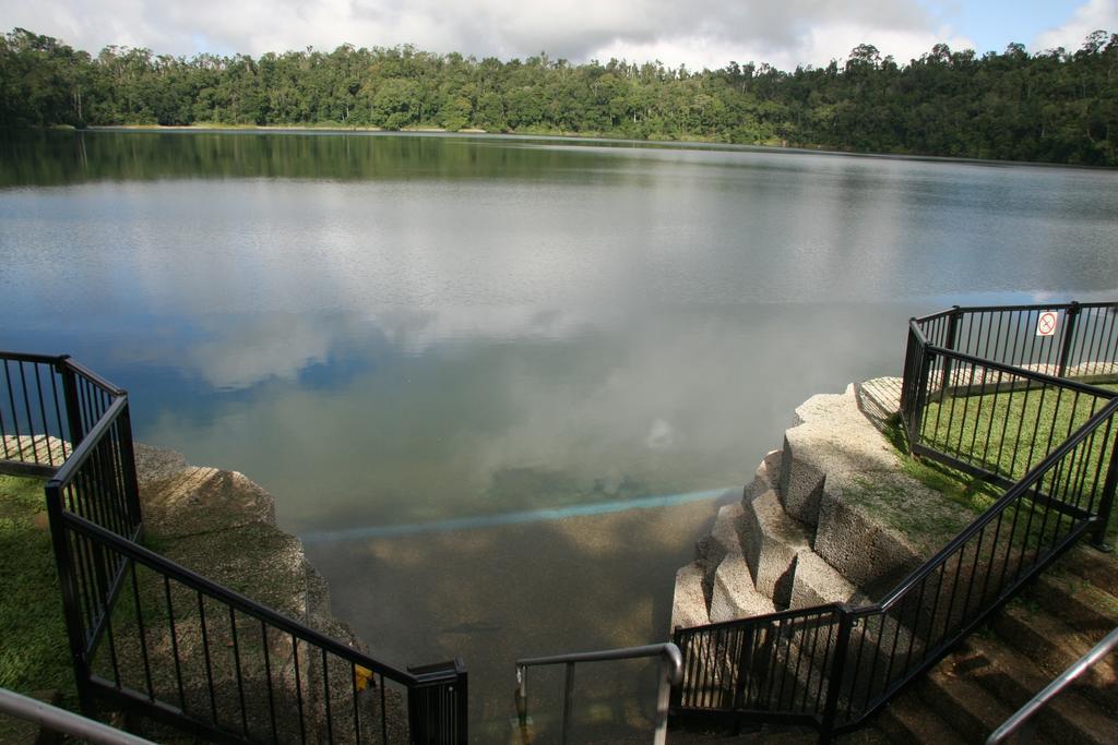 Lake Eacham Tourist Park & Cabins Luaran gambar